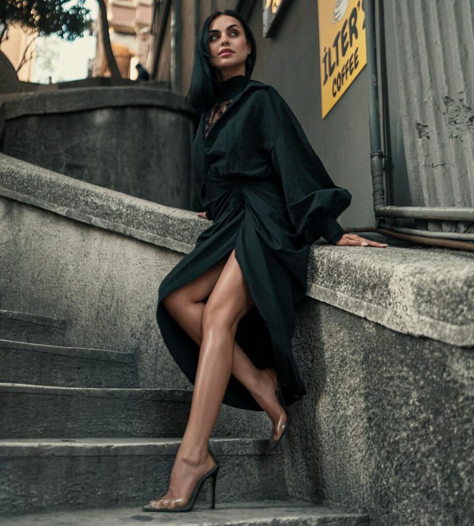 The Perfect Solo or Couples Outfit for a Night Out in Las Vegas